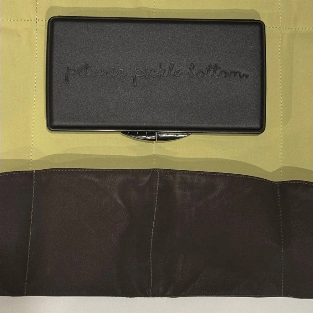 Petunia Pickle Bottom Change-it-up Clutch Foldable Diaper Bag Organizer NEW